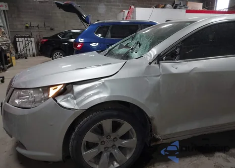 2013 Buick Lacrosse Leather Group из США, поврежденный, VIN 1G4GC5E39DF331440